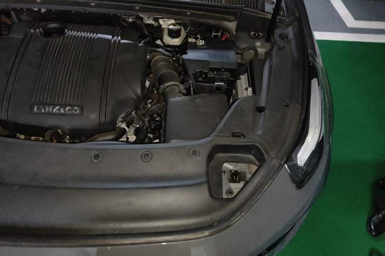 Used Lynk & Co 02 2021 1.5TD DCT Two-Wheel Drive Champion Edition Engine Bay Left