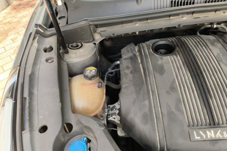 Used Lynk & Co 02 2021 1.5T DCT Two-Wheel Drive Zhaopu Engine Bay Right