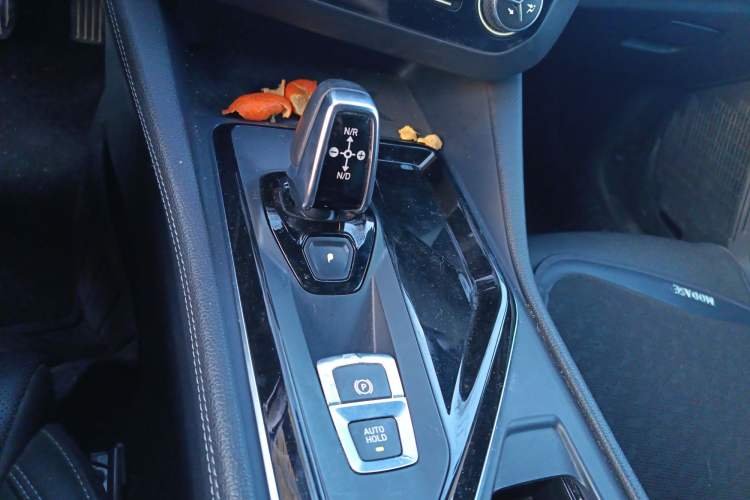 Used Lynk & Co 02 2021 1.5TD DCT Two-Wheel Drive Champion Edition Gear Lever