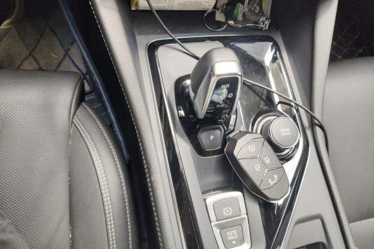 Used Lynk & Co 02 2021 1.5TD DCT Two-Wheel Drive Champion Edition Gear Lever
