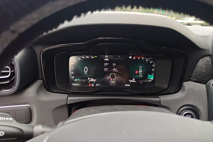 Used Lynk & Co 02 2021 2.0TD Automatic Two-Wheel Drive "Jin" Champion Edition Instrument Cluster