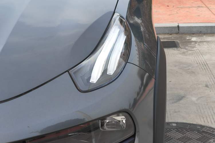 Used Lynk & Co 02 2021 2.0TD Automatic Two-Wheel Drive Zhaoshang Champion Edition Left Front Headlight