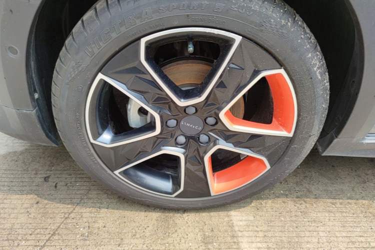 Used Lynk & Co 02 2021 2.0TD Automatic Two-Wheel Drive Zhaoshang Champion Edition Left Front Wheel Hub