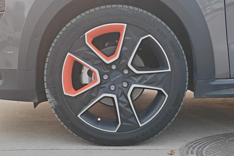 Used Lynk & Co 02 2021 2.0TD Automatic Two-Wheel Drive Zhaoshang Champion Edition Left Front Wheel Hub