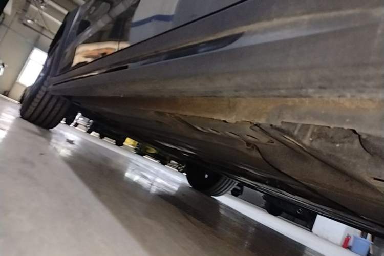 Used Lynk & Co 02 2021 1.5TD DCT Two-Wheel Drive Champion Edition Left Side Sill