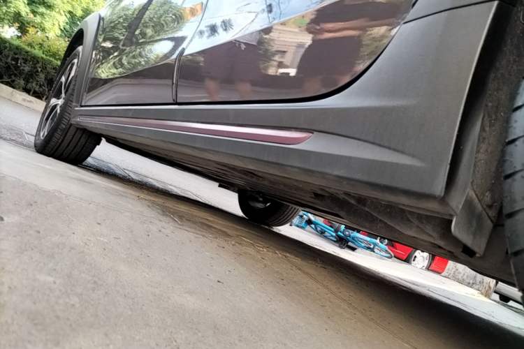 Used Lynk & Co 02 2021 1.5TD DCT Two-Wheel Drive Zhaoyao Plus Left Side Sill