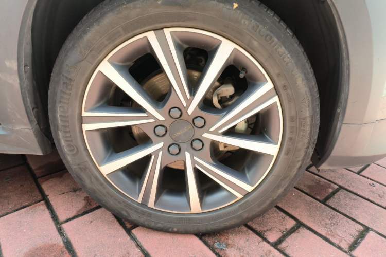 Used Lynk & Co 02 2021 1.5T DCT Two-Wheel Drive Zhaopu Right Front Wheel Hub