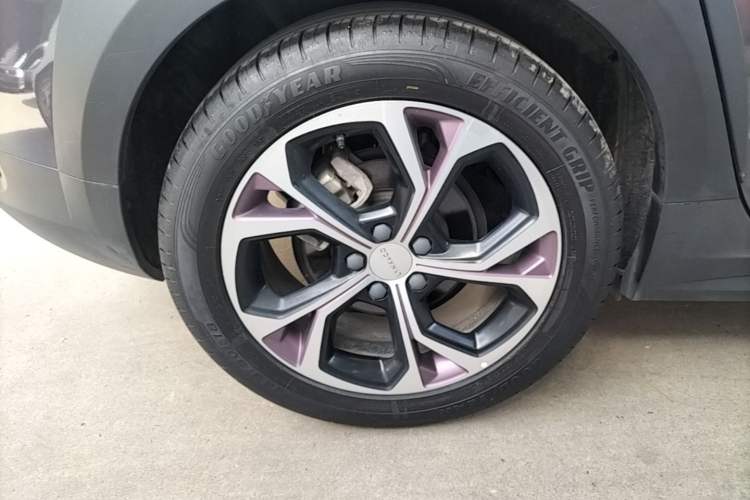 Used Lynk & Co 02 2021 1.5TD DCT Two-Wheel Drive Zhaoyao Plus Right Rear Wheel Hub