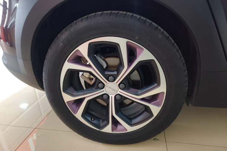 Used Lynk & Co 02 2021 1.5TD DCT Two-Wheel Drive Zhaoyao Plus Right Rear Wheel Hub