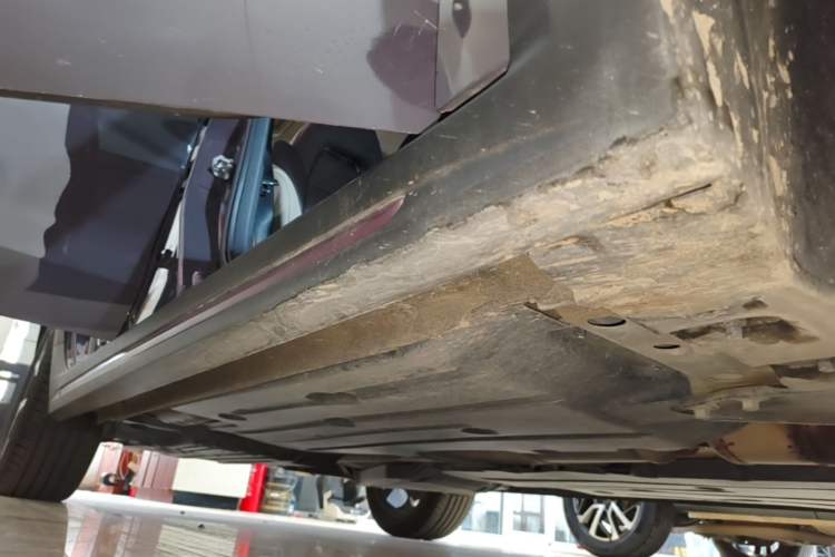 Used Lynk & Co 02 2021 1.5TD DCT Two-Wheel Drive Zhaoyao Plus Right Side Sill