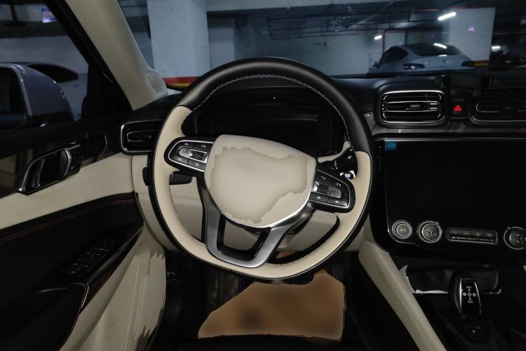 Used Lynk & Co 02 2021 1.5TD DCT Two-Wheel Drive Champion Edition Steering Wheel