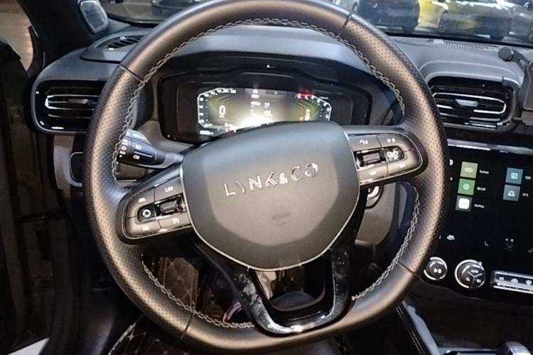 Used Lynk & Co 02 2021 1.5TD DCT Two-Wheel Drive Champion Edition Steering Wheel
