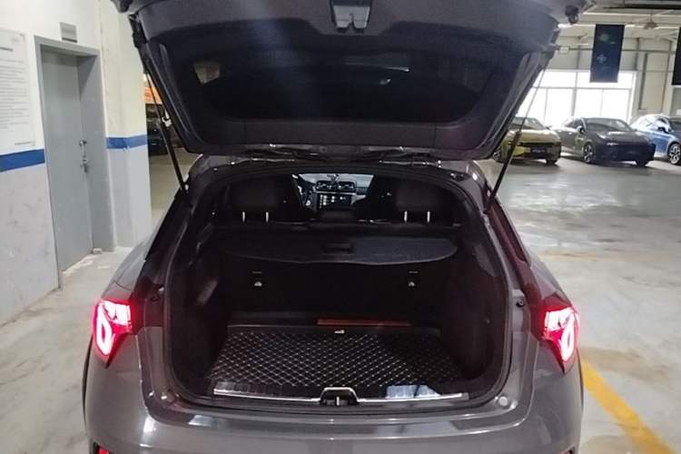 Used Lynk & Co 02 2021 1.5TD DCT Two-Wheel Drive Champion Edition Trunk