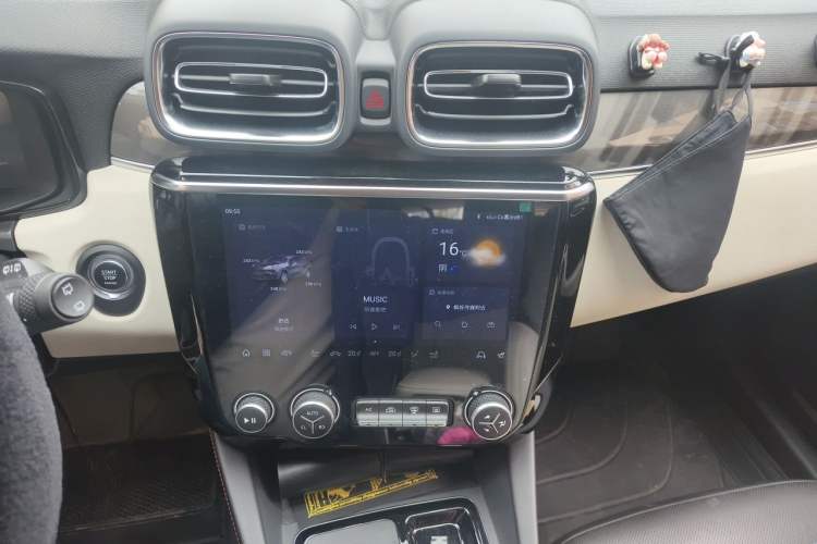 Used Lynk & Co 02 2021 1.5T DCT Two-Wheel Drive Zhaopu Audio And AC Panel