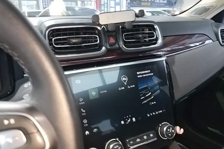 Used Lynk & Co 02 2021 1.5TD DCT Two-Wheel Drive Champion Edition Audio And AC Panel