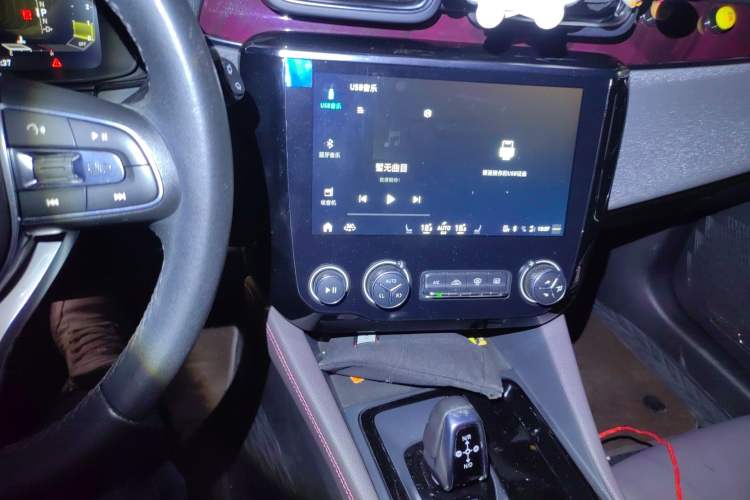 Used Lynk & Co 02 2021 1.5TD DCT Two-Wheel Drive Champion Edition Audio And AC Panel