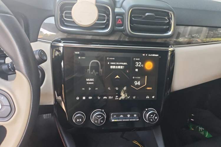 Used Lynk & Co 02 2021 1.5TD DCT Two-Wheel Drive Champion Edition Audio And AC Panel