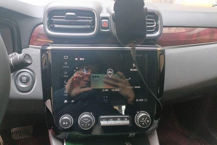 Used Lynk & Co 02 2021 1.5TD DCT Two-Wheel Drive Champion Edition Audio And AC Panel