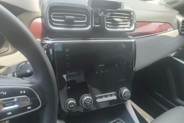Used Lynk & Co 02 2021 1.5TD DCT Two-Wheel Drive Champion Edition Audio And AC Panel