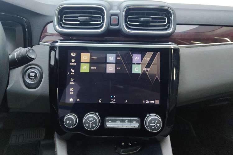 Used Lynk & Co 02 2021 2.0TD Automatic Two-Wheel Drive Zhaoshang Champion Edition Audio And AC Panel