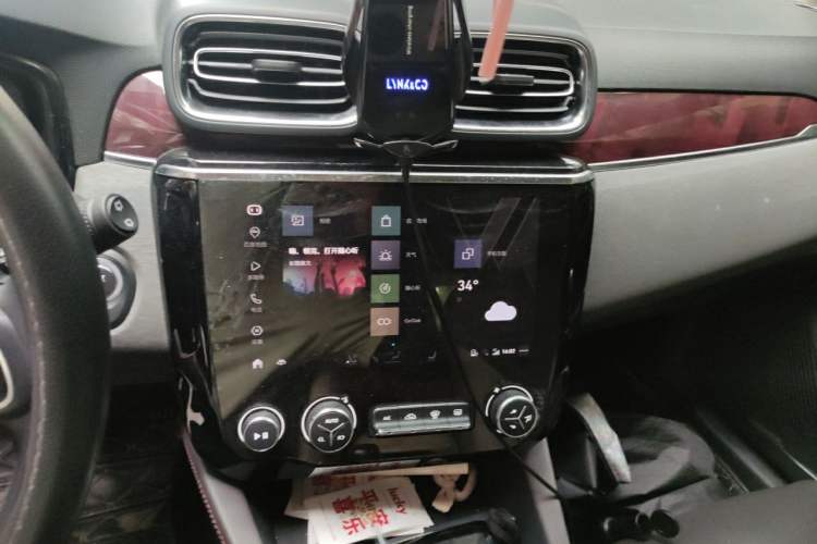 Used Lynk & Co 02 2021 2.0TD Automatic Two-Wheel Drive Zhaoshang Champion Edition Audio And AC Panel