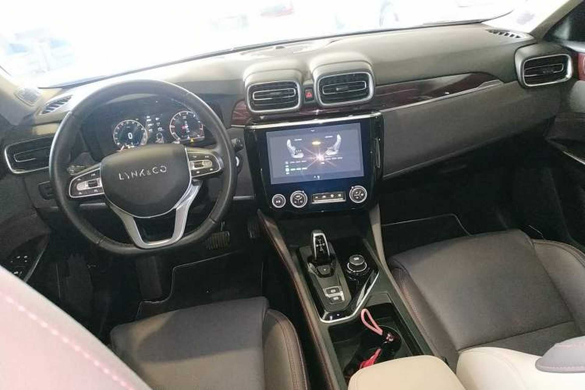 Used Lynk & Co 02 2021 2.0TD Automatic Two-Wheel Drive Zhaoshang Champion Edition Center Console