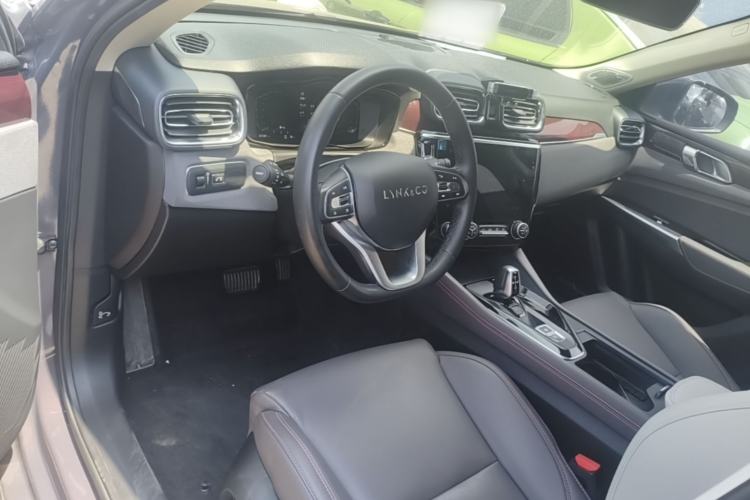Used Lynk & Co 02 2021 1.5TD DCT Two-Wheel Drive Champion Edition Center Console