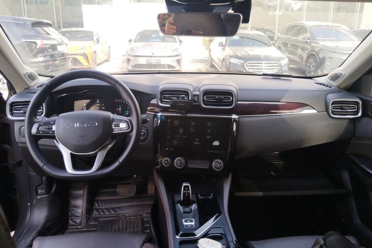 Used Lynk & Co 02 2021 1.5TD DCT Two-Wheel Drive Champion Edition Center Console