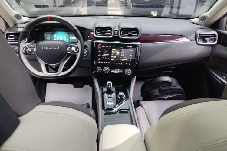 Used Lynk & Co 02 2021 2.0TD Automatic Two-Wheel Drive Zhaoshang Champion Edition Center Console