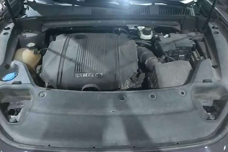 Used Lynk & Co 02 2021 1.5TD DCT Two-Wheel Drive Champion Edition Engine Bay