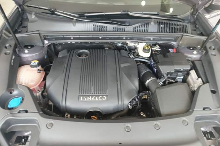 Used Lynk & Co 02 2021 1.5TD DCT Two-Wheel Drive Champion Edition Engine Bay