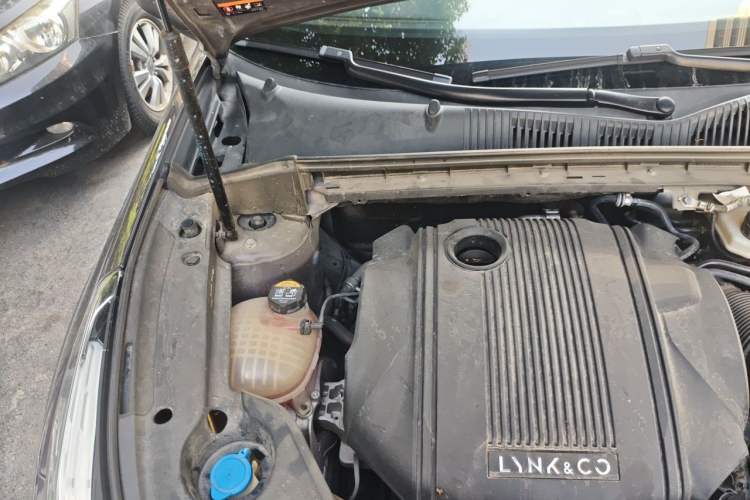 Used Lynk & Co 02 2021 1.5TD DCT Two-Wheel Drive Champion Edition Engine Bay Right