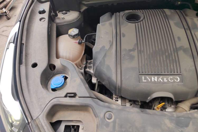 Used Lynk & Co 02 2021 1.5TD DCT Two-Wheel Drive Champion Edition Engine Bay Right