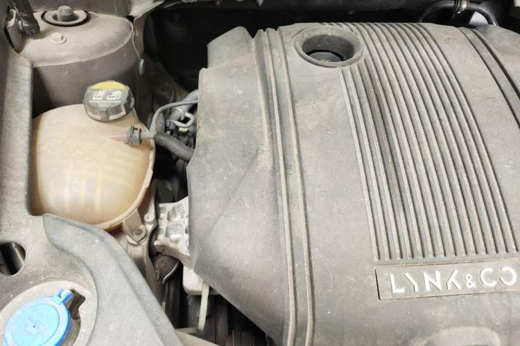 Used Lynk & Co 02 2021 1.5T DCT Two-Wheel Drive Zhaopu Engine Bay Right