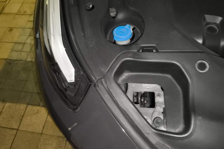 Used Lynk & Co 02 2021 2.0TD Automatic Two-Wheel Drive Zhaoshang Champion Edition Engine Bay Right