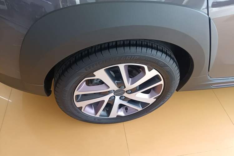Used Lynk & Co 02 2021 1.5TD DCT Two-Wheel Drive Champion Edition Exterior 5