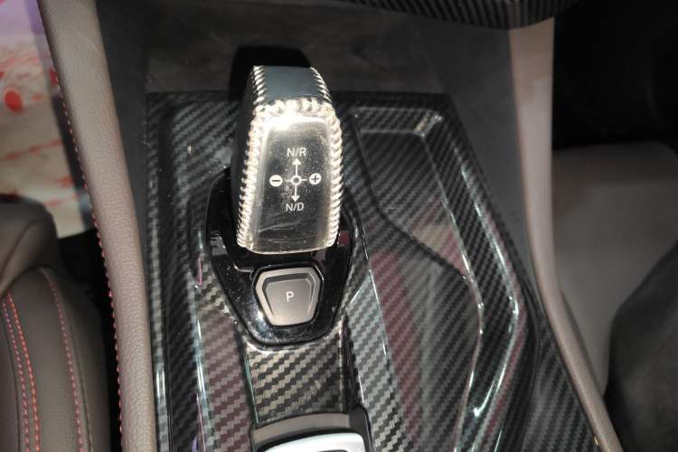 Used Lynk & Co 02 2021 1.5TD DCT Two-Wheel Drive Champion Edition Gear Lever