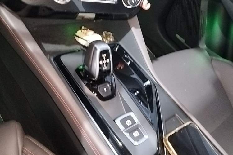 Used Lynk & Co 02 2021 1.5TD DCT Two-Wheel Drive Champion Edition Gear Lever