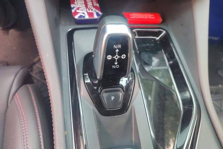 Used Lynk & Co 02 2021 1.5TD DCT Two-Wheel Drive Champion Edition Gear Lever
