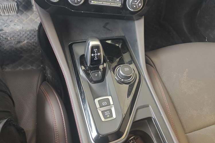 Used Lynk & Co 02 2021 2.0TD Automatic Two-Wheel Drive Zhaoshang Champion Edition Gear Lever