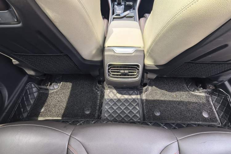 Used Lynk & Co 02 2021 1.5TD DCT Two-Wheel Drive Champion Edition Interior 11