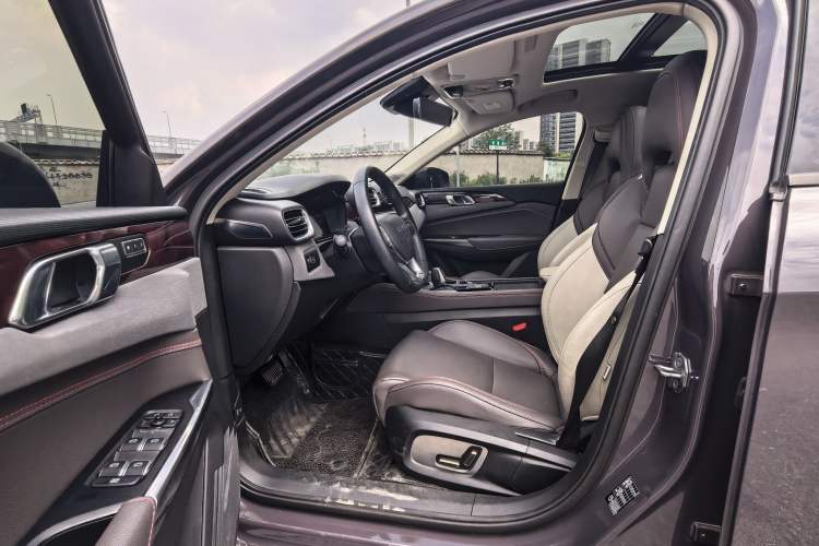 Used Lynk & Co 02 2021 1.5TD DCT Two-Wheel Drive Champion Edition Interior 2