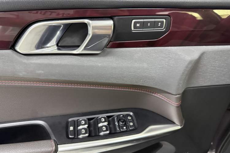 Used Lynk & Co 02 2021 1.5TD DCT Two-Wheel Drive Champion Edition Interior 3