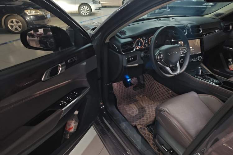 Used Lynk & Co 02 2021 1.5TD DCT Two-Wheel Drive Champion Edition Interior 3