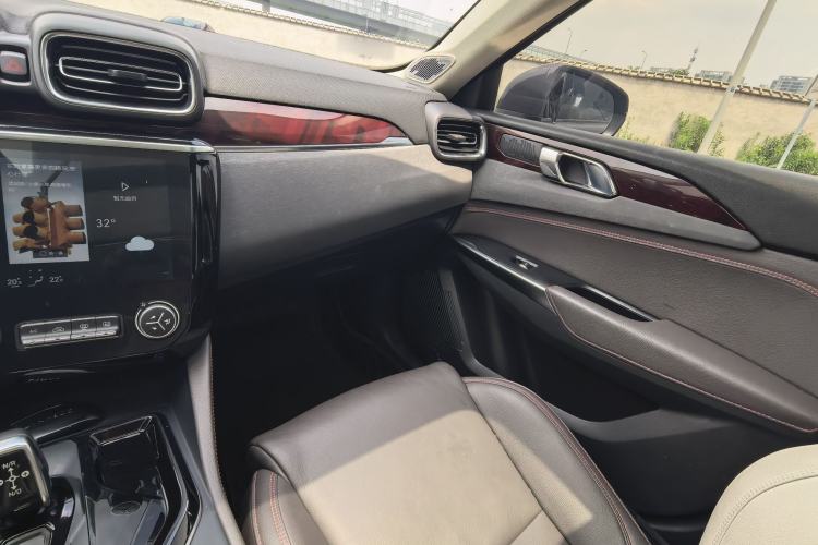 Used Lynk & Co 02 2021 1.5TD DCT Two-Wheel Drive Champion Edition Interior 9