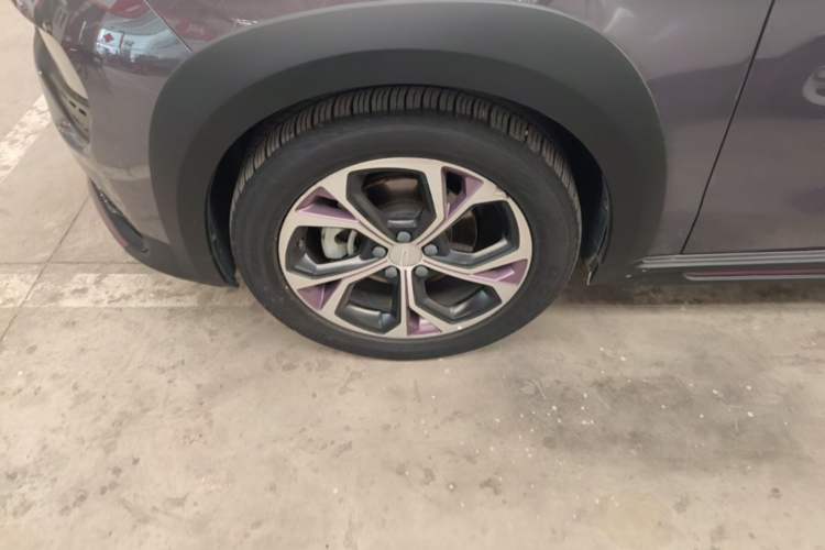 Used Lynk & Co 02 2021 1.5TD DCT Two-Wheel Drive Zhaoyao Plus Left Front Wheel Hub