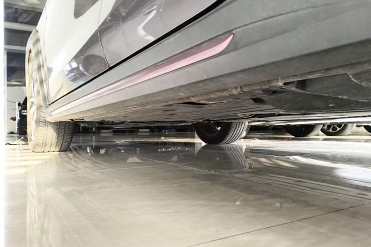Used Lynk & Co 02 2021 1.5TD DCT Two-Wheel Drive Champion Edition Left Side Sill