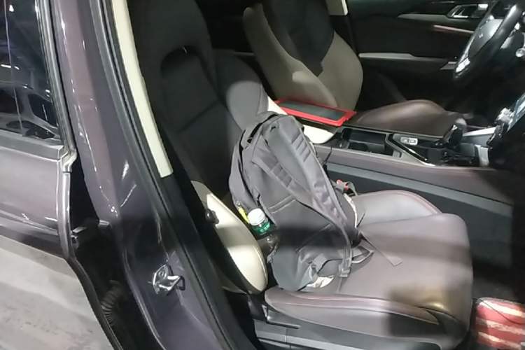 Used Lynk & Co 02 2021 1.5TD DCT Two-Wheel Drive Champion Edition Right Front Seat