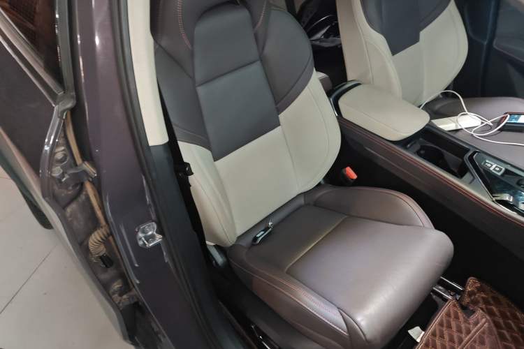 Used Lynk & Co 02 2021 1.5TD DCT Two-Wheel Drive Champion Edition Right Front Seat