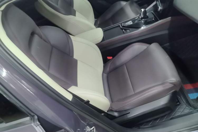 Used Lynk & Co 02 2021 1.5TD DCT Two-Wheel Drive Zhaoyao Plus Right Front Seat